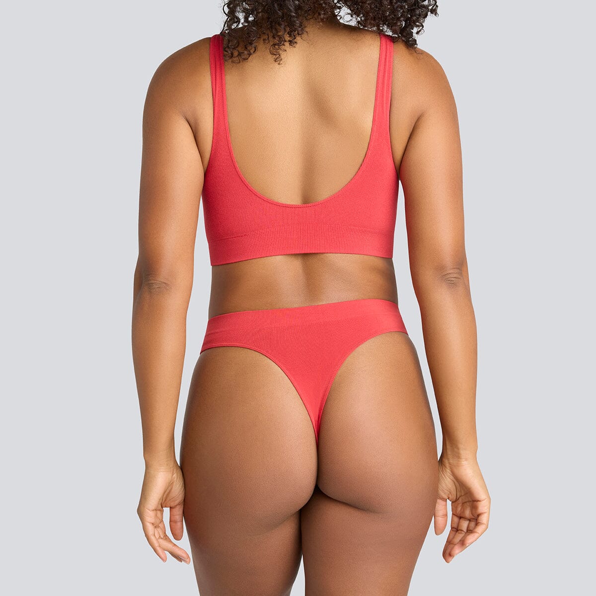 Women's SmoothFit Padded Bra - Scarlet Smile - Bamboo Underwear - Model:Yolanda