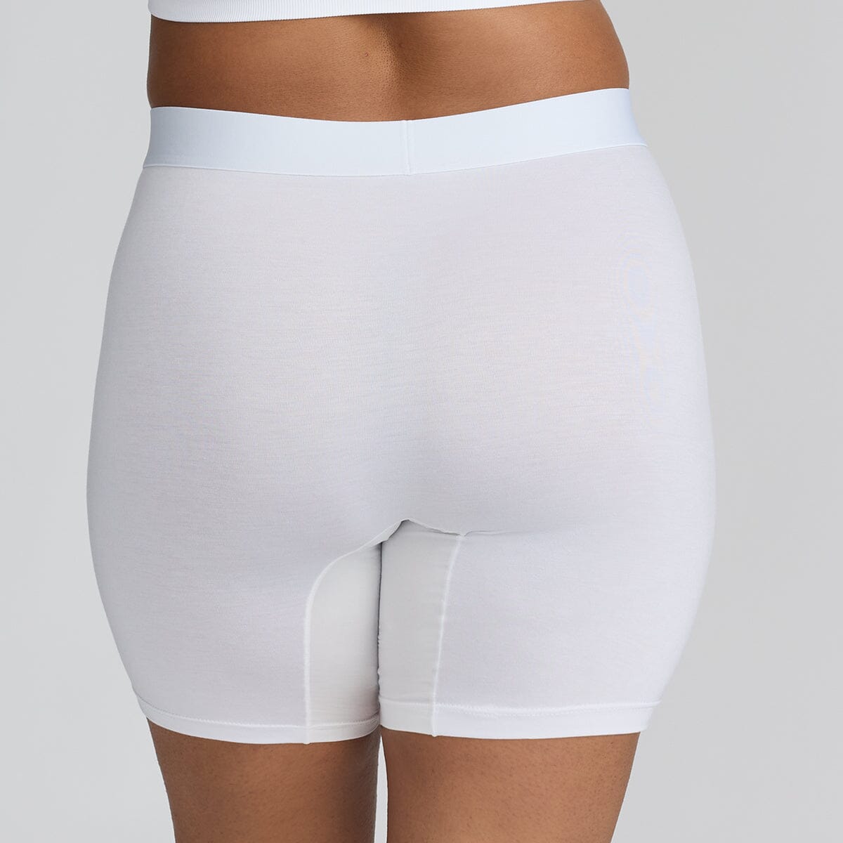 Women's Underwear Body Short in White - Model:Fabiana